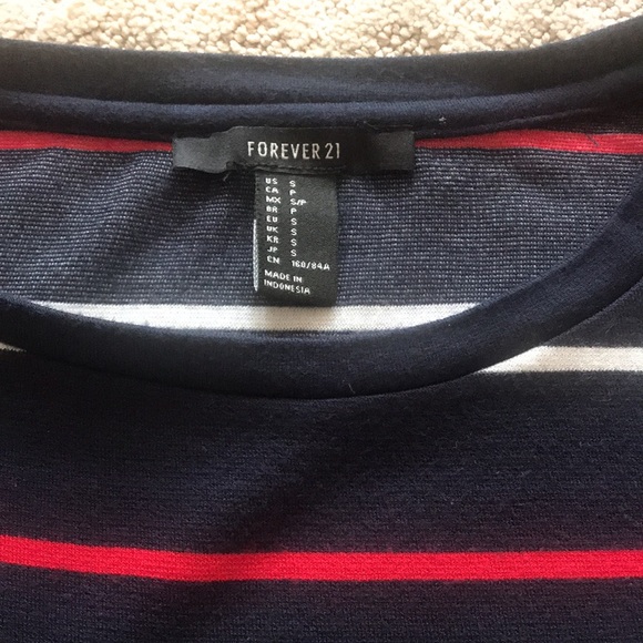 Bundle of two (Crop long sleeve top + shorts) - Picture 2 of 3